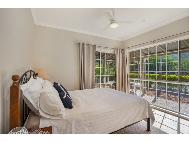 11 Garlinge Court, Bonogin QLD 4213