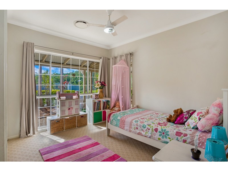 11 Garlinge Court, Bonogin QLD 4213