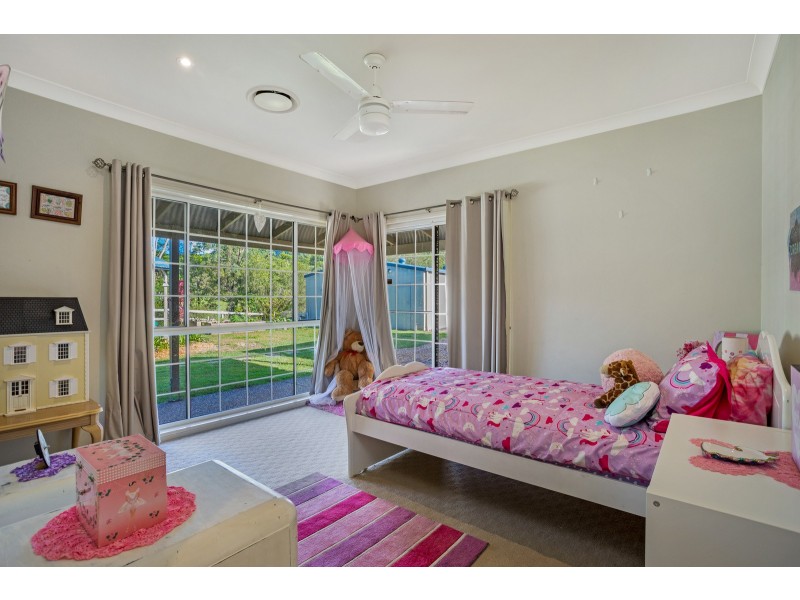 11 Garlinge Court, Bonogin QLD 4213