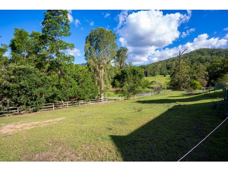 11 Garlinge Court, Bonogin QLD 4213