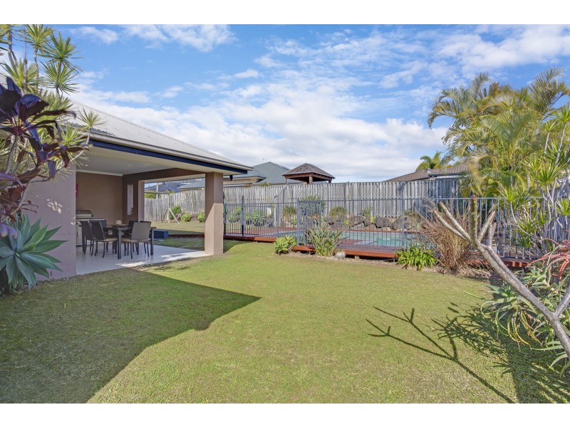 15 Lancewood Circuit, Robina QLD 4226