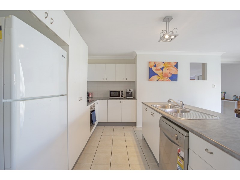 15 Lancewood Circuit, Robina QLD 4226