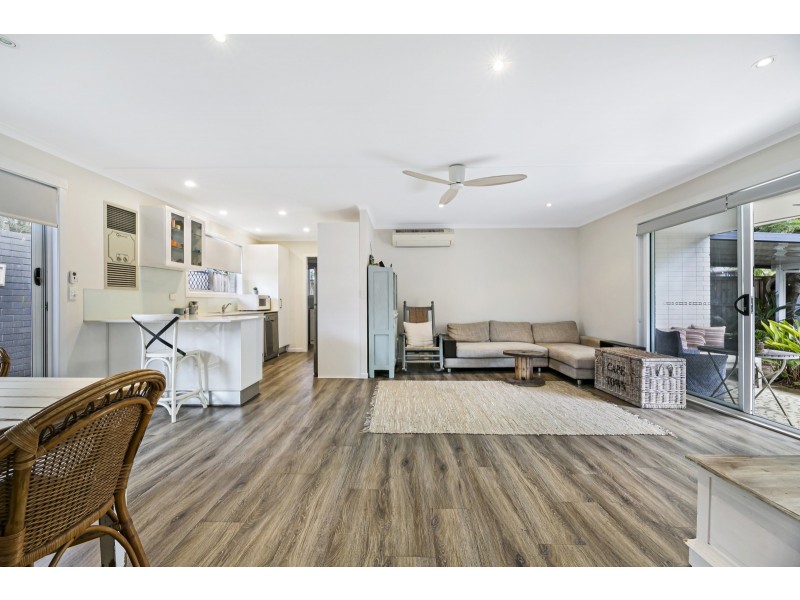 14 Ikkina Road, Burleigh Heads QLD 4220