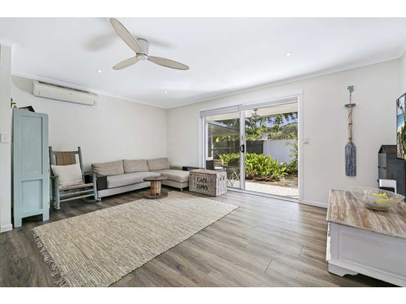 14 Ikkina Road, Burleigh Heads QLD 4220