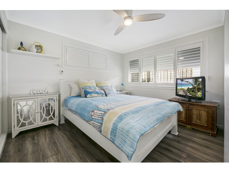 14 Ikkina Road, Burleigh Heads QLD 4220