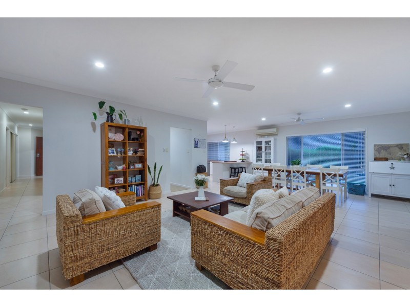 36 Roberts Drive, Maudsland QLD 4210