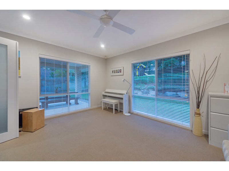 36 Roberts Drive, Maudsland QLD 4210