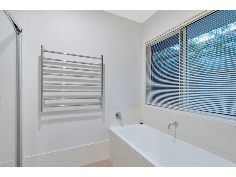 36 Roberts Drive, Maudsland QLD 4210