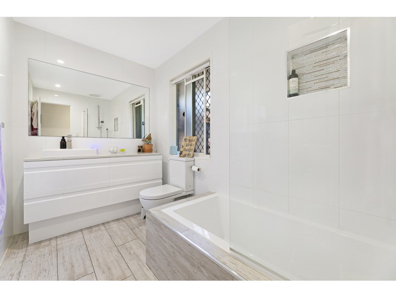 2/14 Thornleigh Crescent, Varsity Lakes QLD 4227