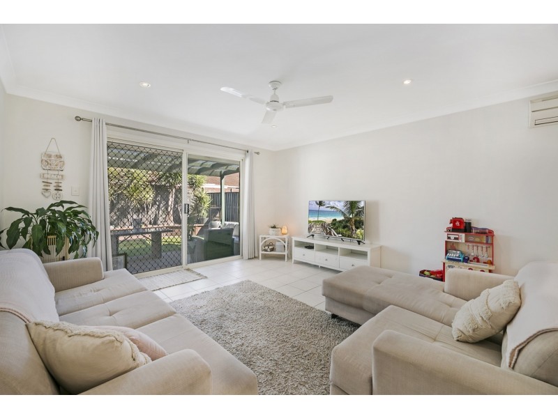 2/14 Thornleigh Crescent, Varsity Lakes QLD 4227