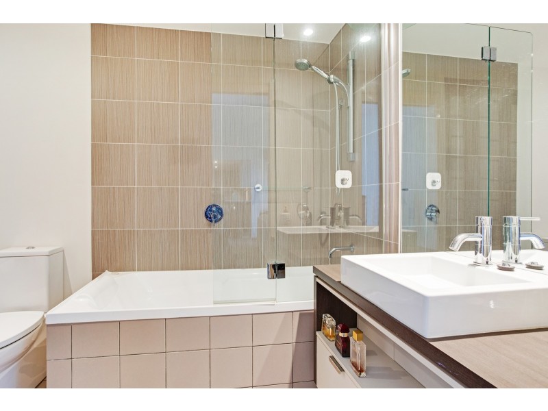 116/60 Riverwalk Avenue, Robina QLD 4226