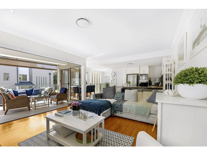 2/17 Great Southern Drive, Robina QLD 4226