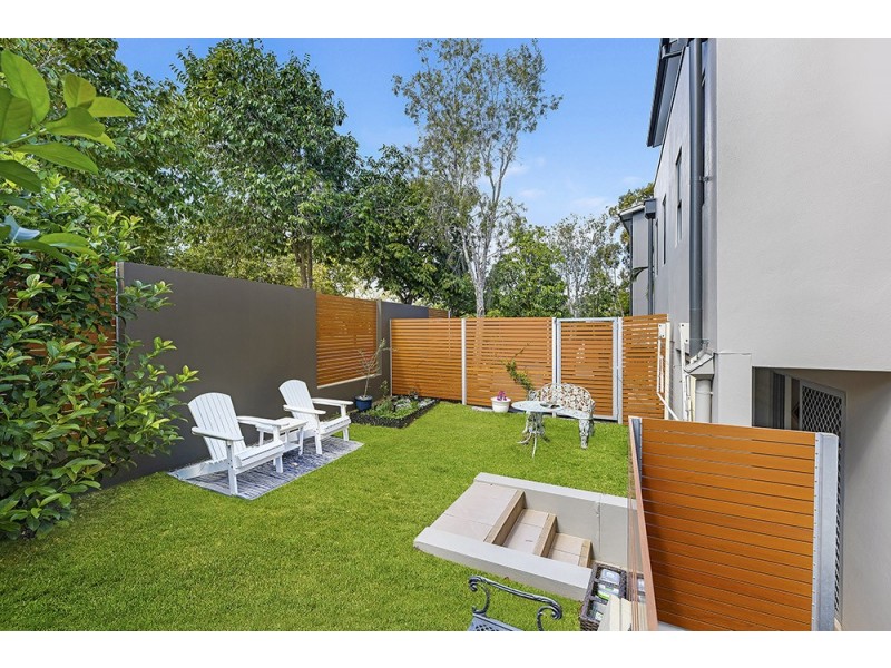 2/17 Great Southern Drive, Robina QLD 4226