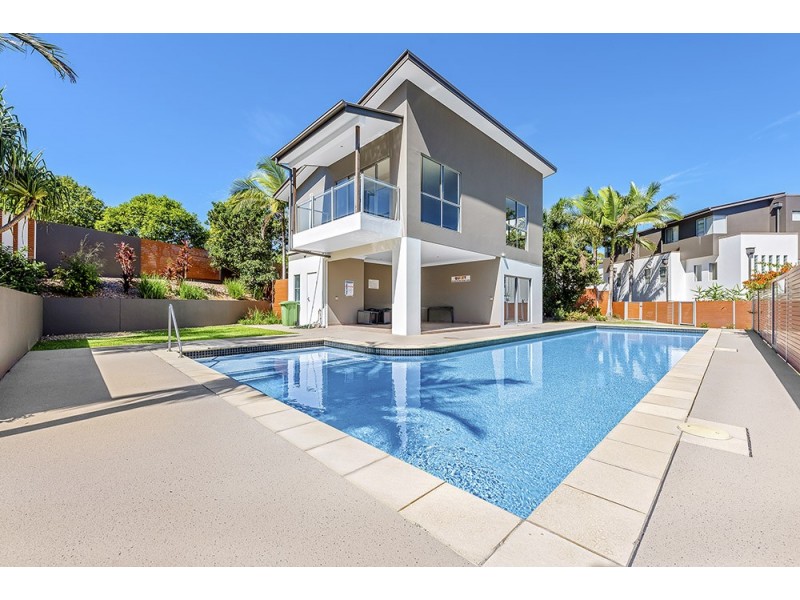 2/17 Great Southern Drive, Robina QLD 4226