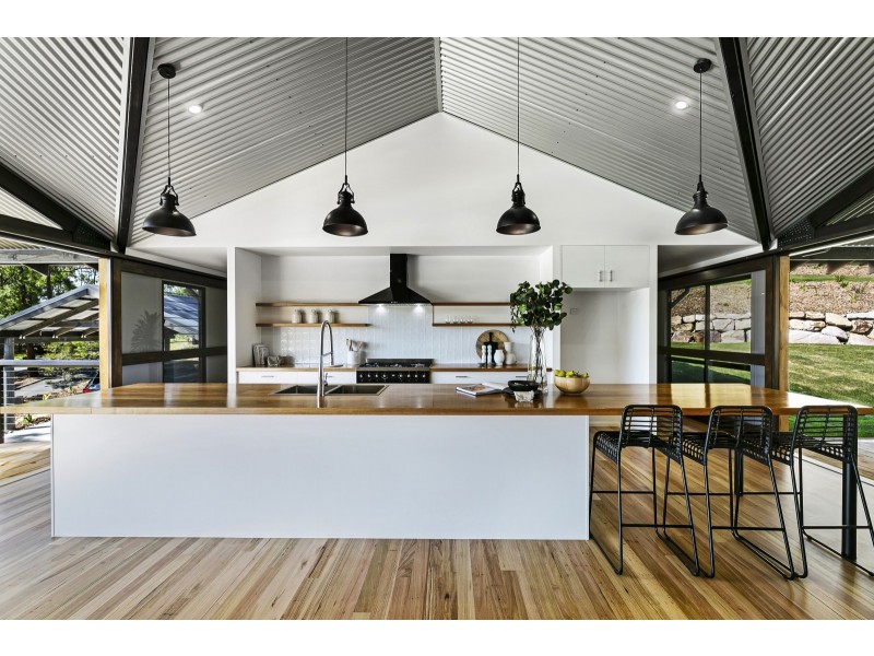 6 Jake Court, Bonogin QLD 4213