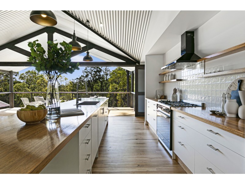 6 Jake Court, Bonogin QLD 4213