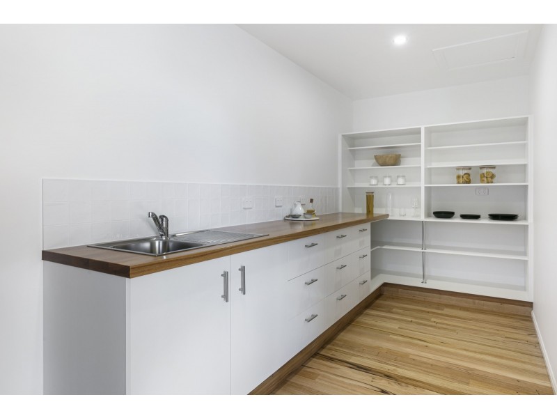 6 Jake Court, Bonogin QLD 4213