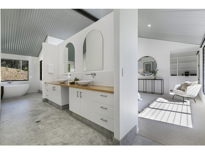 6 Jake Court, Bonogin QLD 4213