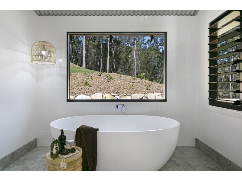 6 Jake Court, Bonogin QLD 4213