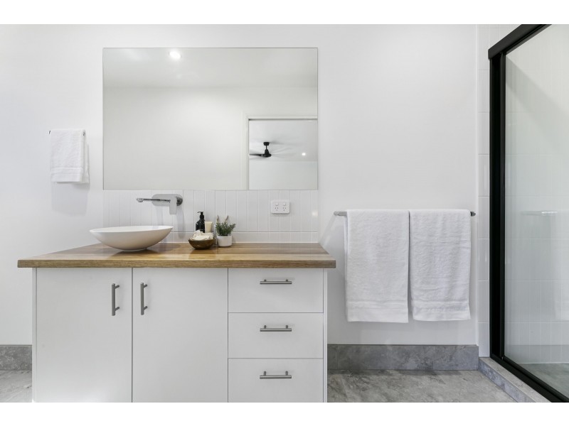 6 Jake Court, Bonogin QLD 4213