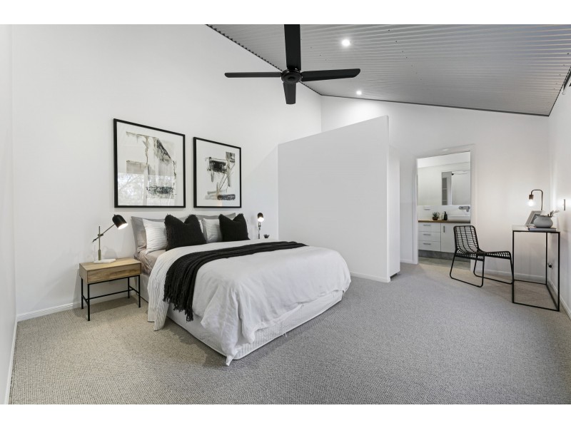 6 Jake Court, Bonogin QLD 4213