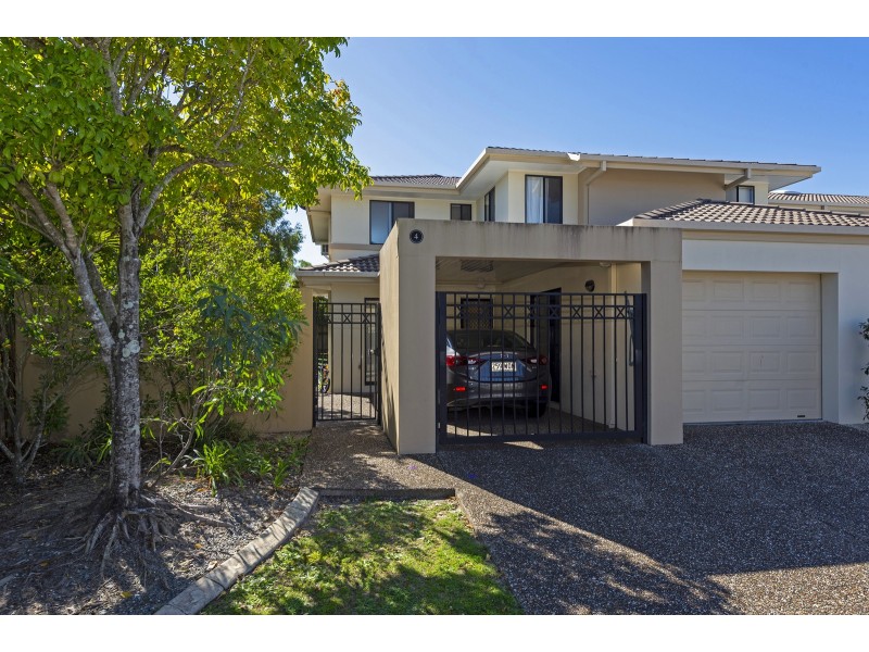 4/2 Tuition Street, Upper Coomera QLD 4209