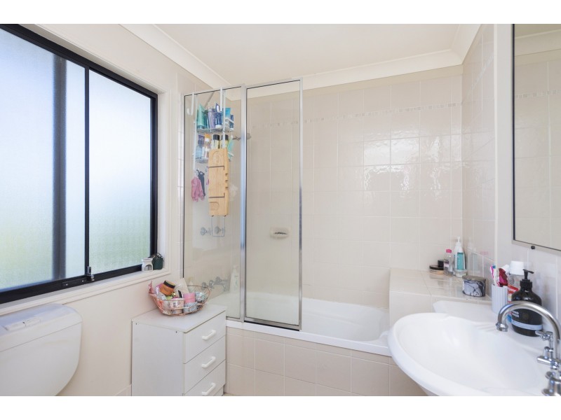 4/2 Tuition Street, Upper Coomera QLD 4209