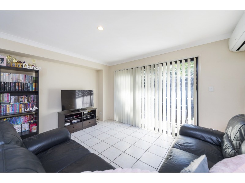 4/2 Tuition Street, Upper Coomera QLD 4209