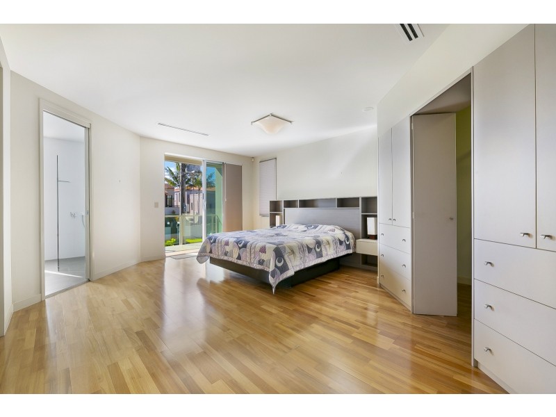 3/124 Stanhill Drive, Surfers Paradise QLD 4217