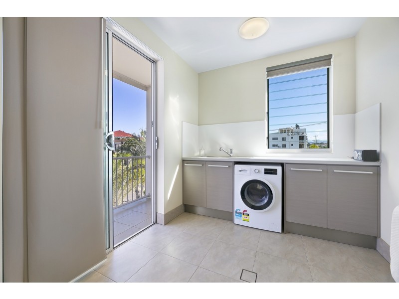 3/124 Stanhill Drive, Surfers Paradise QLD 4217