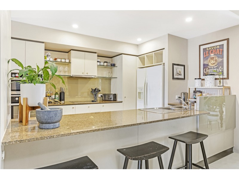 12/251 Varsity Parade, Varsity Lakes QLD 4227