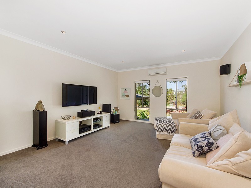 8 Everstar Street, Reedy Creek QLD 4227