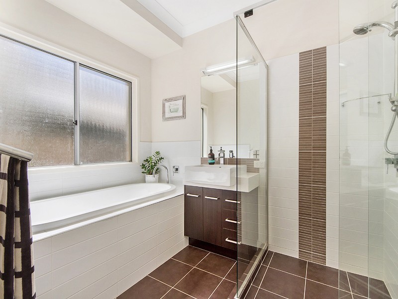 8 Everstar Street, Reedy Creek QLD 4227