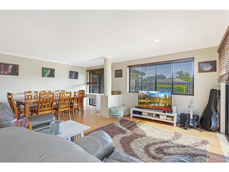 19 Wild Duck Drive, Mermaid Waters QLD 4218