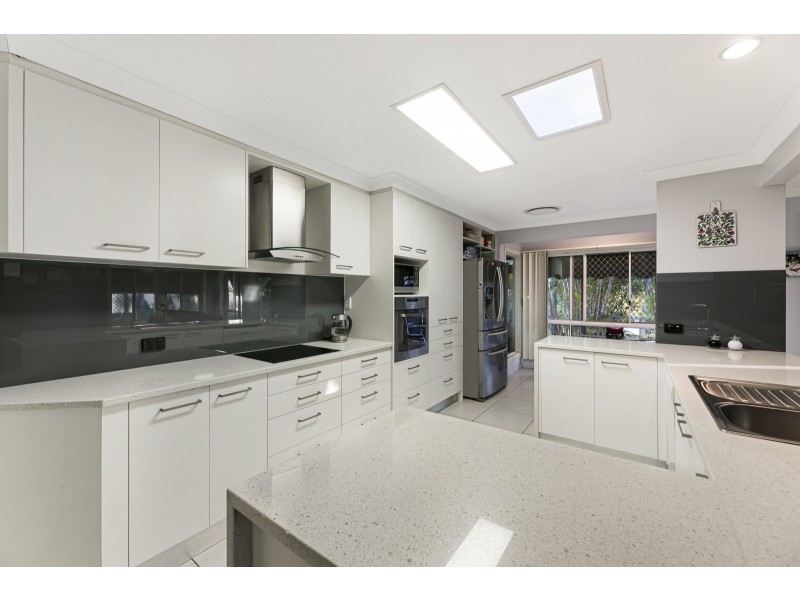 17 Yowani Street, Robina QLD 4226