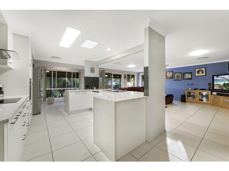 17 Yowani Street, Robina QLD 4226