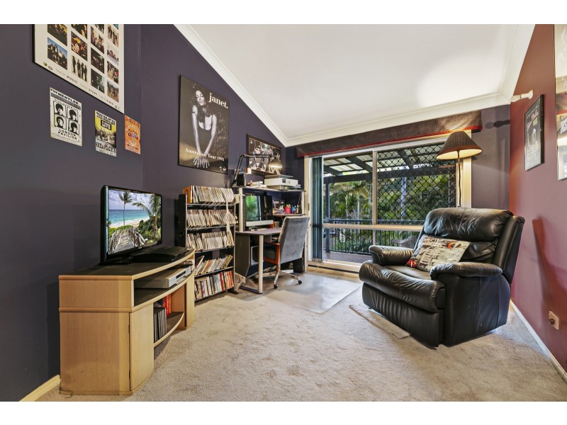 17 Yowani Street, Robina QLD 4226