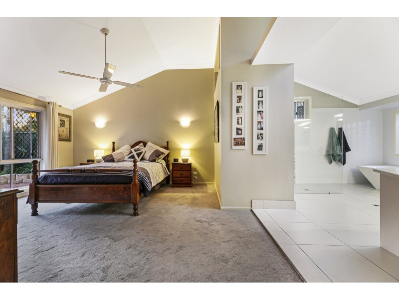 17 Yowani Street, Robina QLD 4226