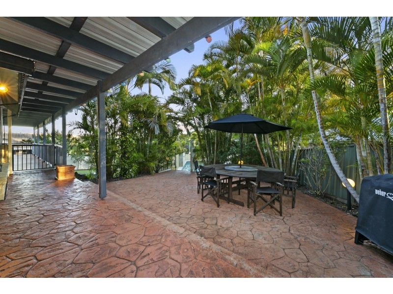 17 Yowani Street, Robina QLD 4226