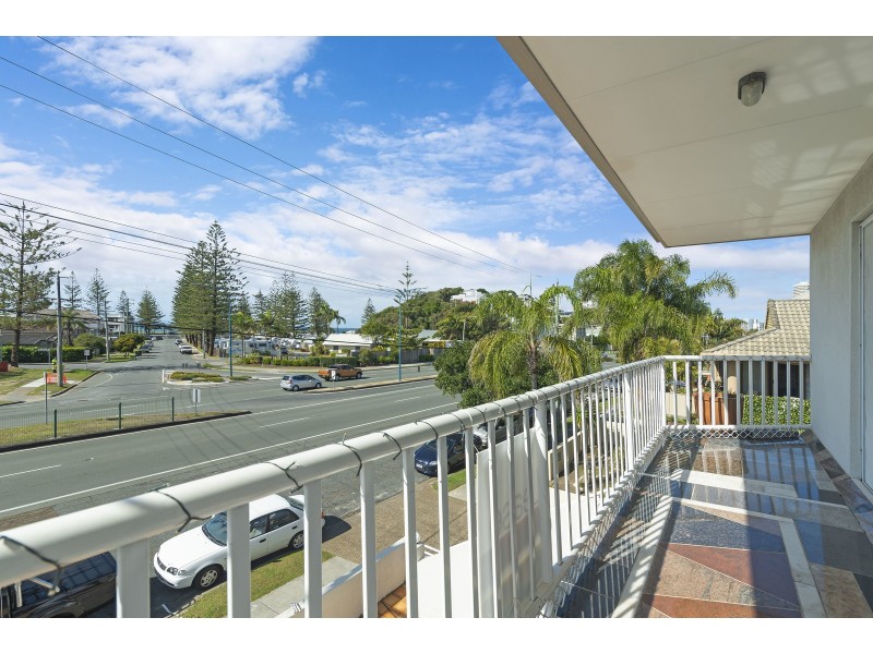 2/2036 Gold Coast Highway, Miami QLD 4220