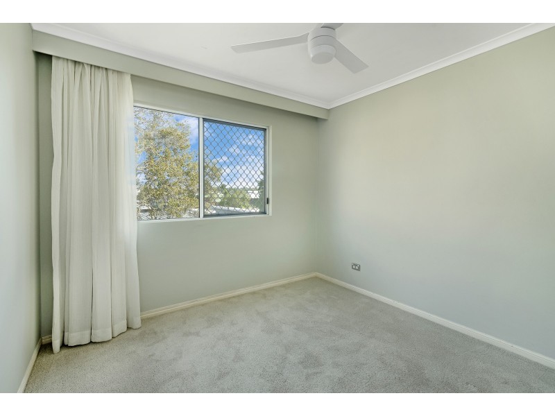 2/2036 Gold Coast Highway, Miami QLD 4220