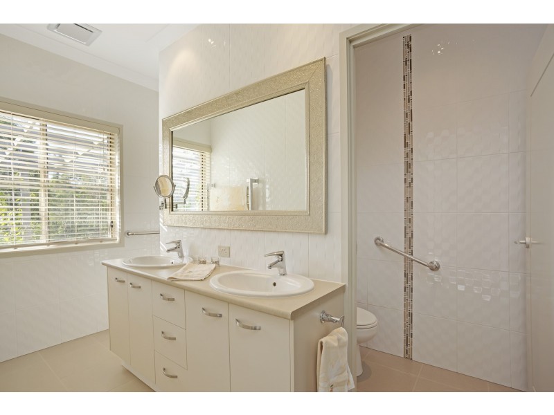 81 Aylesham Drive, Bonogin QLD 4213