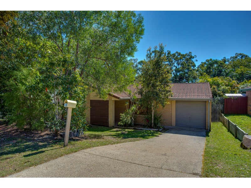 18 Richard Crescent, Highland Park QLD 4211