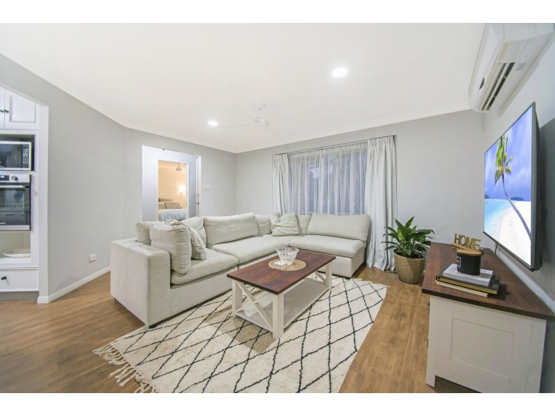 10 Gosford Court, Helensvale QLD 4212