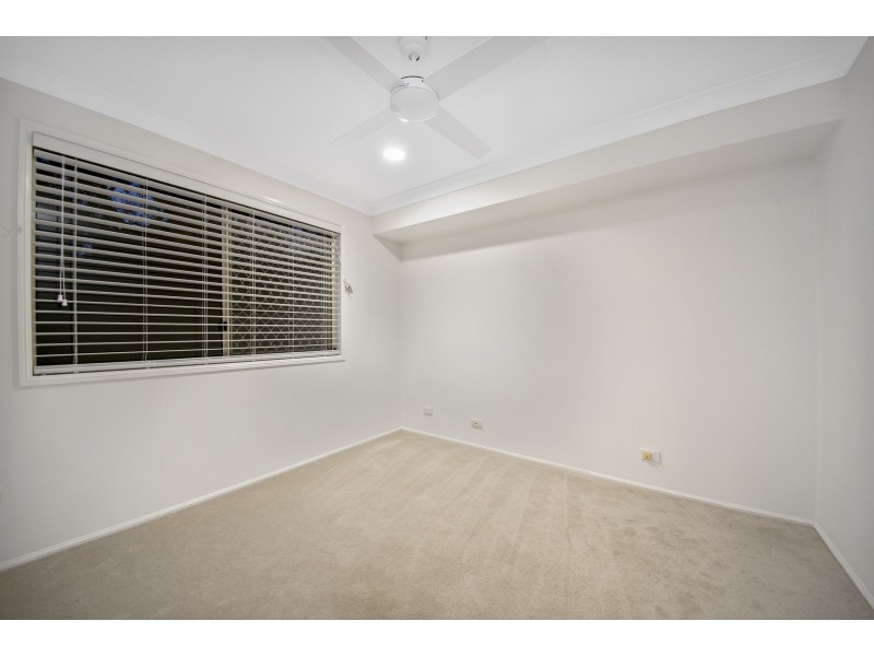 10 Gosford Court, Helensvale QLD 4212