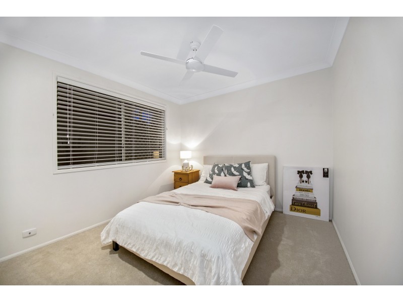 10 Gosford Court, Helensvale QLD 4212