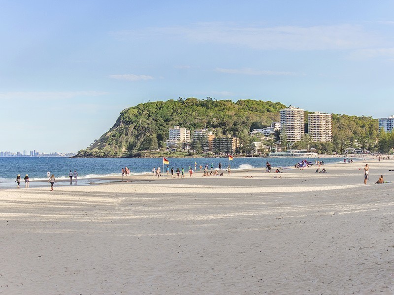 33 Deodar Drive, Burleigh Waters QLD 4220