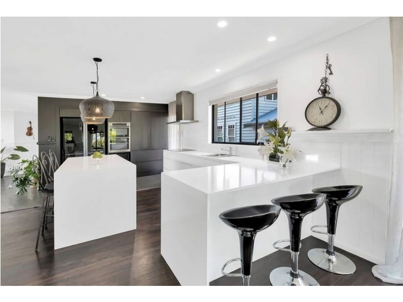 12 Riverbank Court, Ashmore QLD 4214