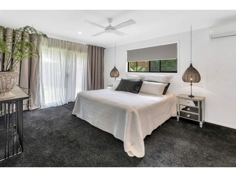 12 Riverbank Court, Ashmore QLD 4214
