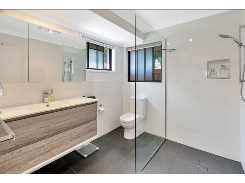 12 Riverbank Court, Ashmore QLD 4214